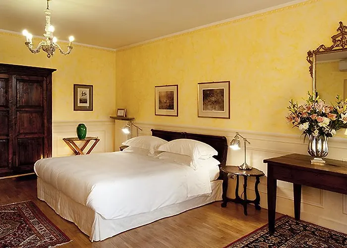 Alojamento de Acomodação e Pequeno-almoço Relais Vimercati 5*